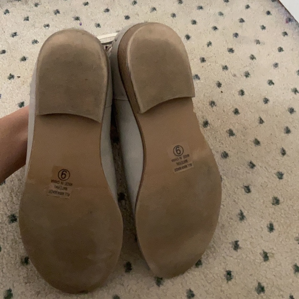 booties ! - Picture 4 of 4